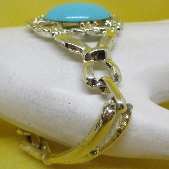 Vintage Faux Turquoise Gold Metal Bracelet Ornate Large Oval Lucite Cabochon - Picture 6 of 15